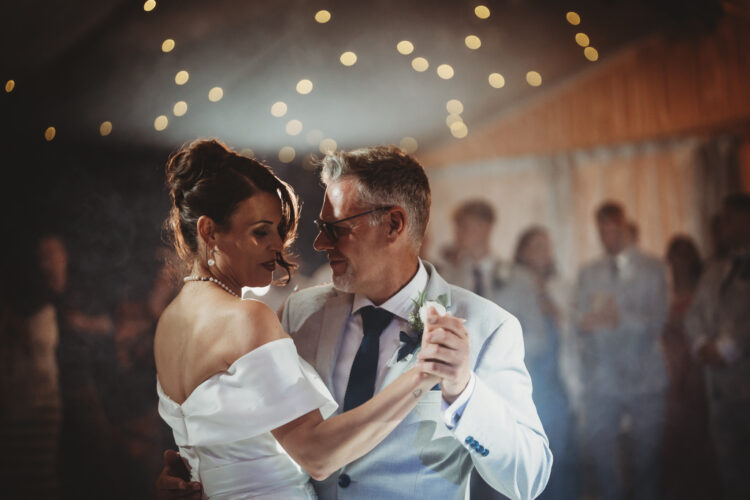 Braxted Park wedding photography, Essex — Rachael & Steve