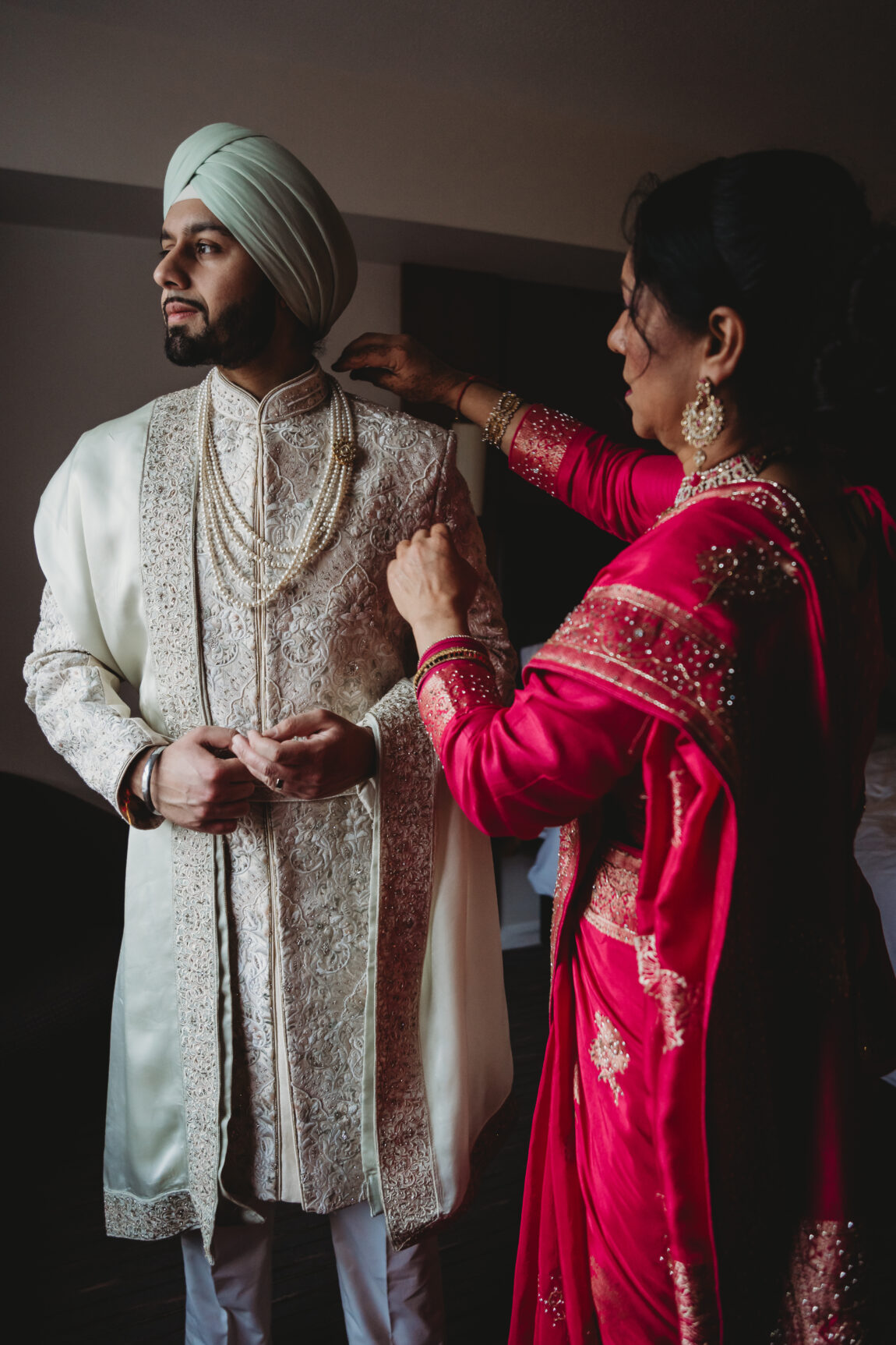 Trishna & Manni / Old Thorns 13 Trishna & Manni / Old Thorns 10