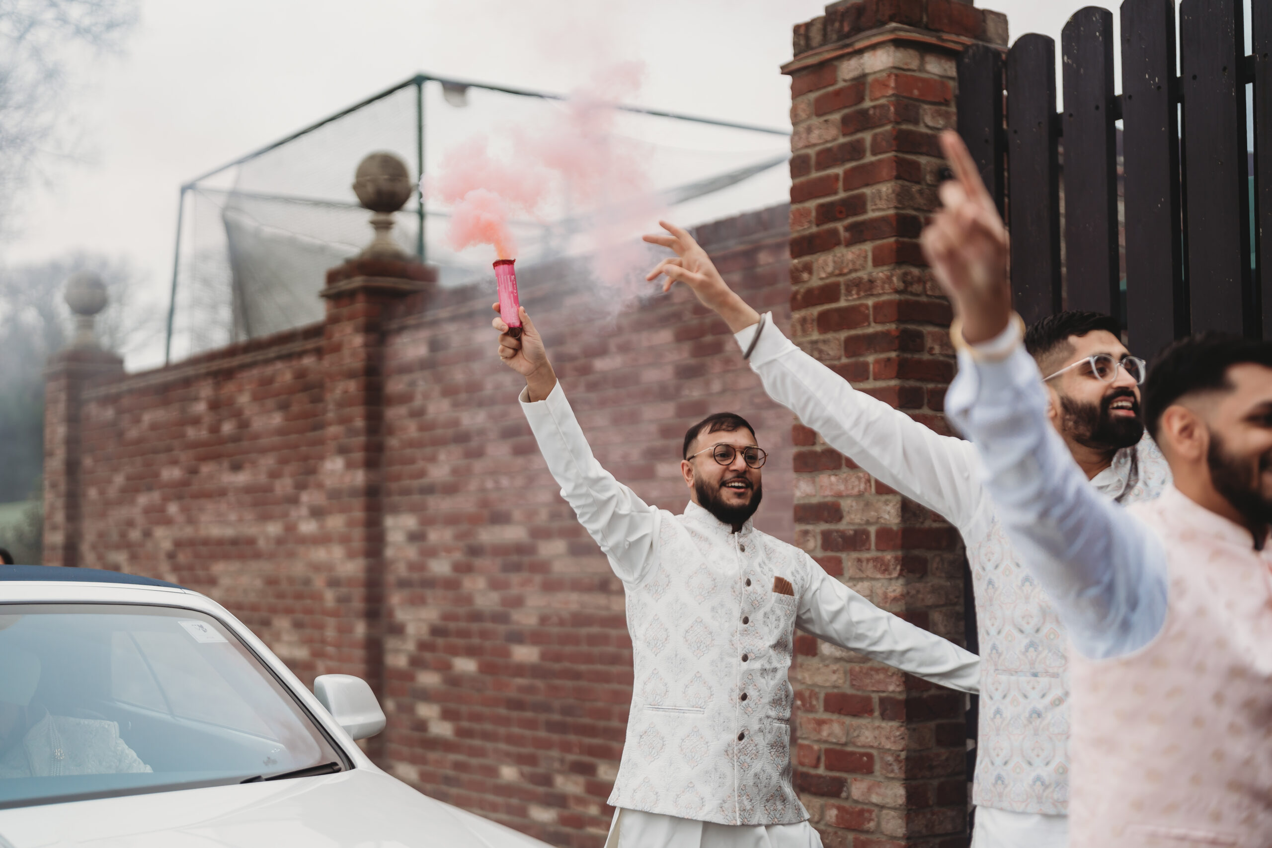 Trishna & Manni / Old Thorns 19 Trishna & Manni / Old Thorns 16