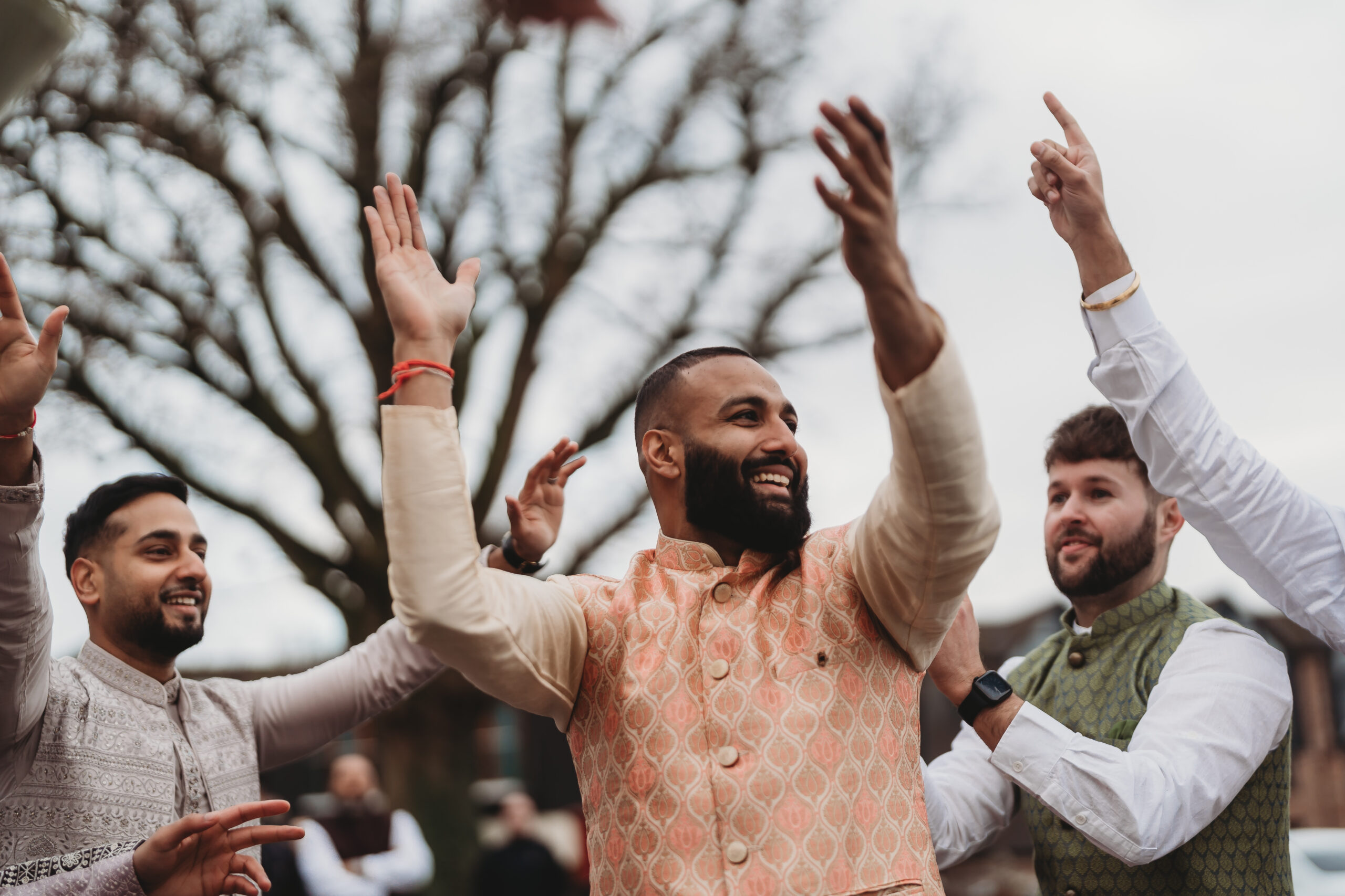 Trishna & Manni / Old Thorns 20 Trishna & Manni / Old Thorns 17