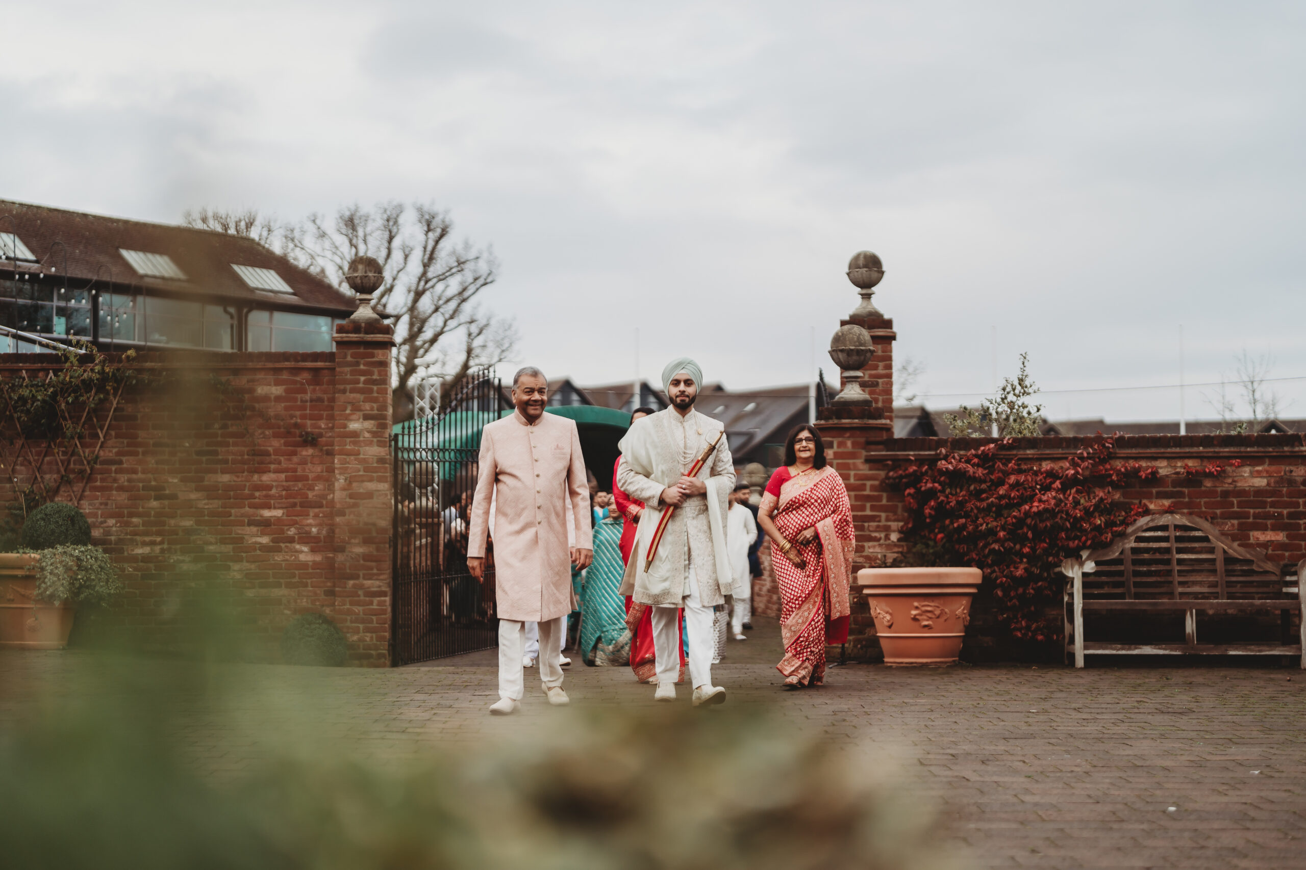 Trishna & Manni / Old Thorns 24 Trishna & Manni / Old Thorns 21