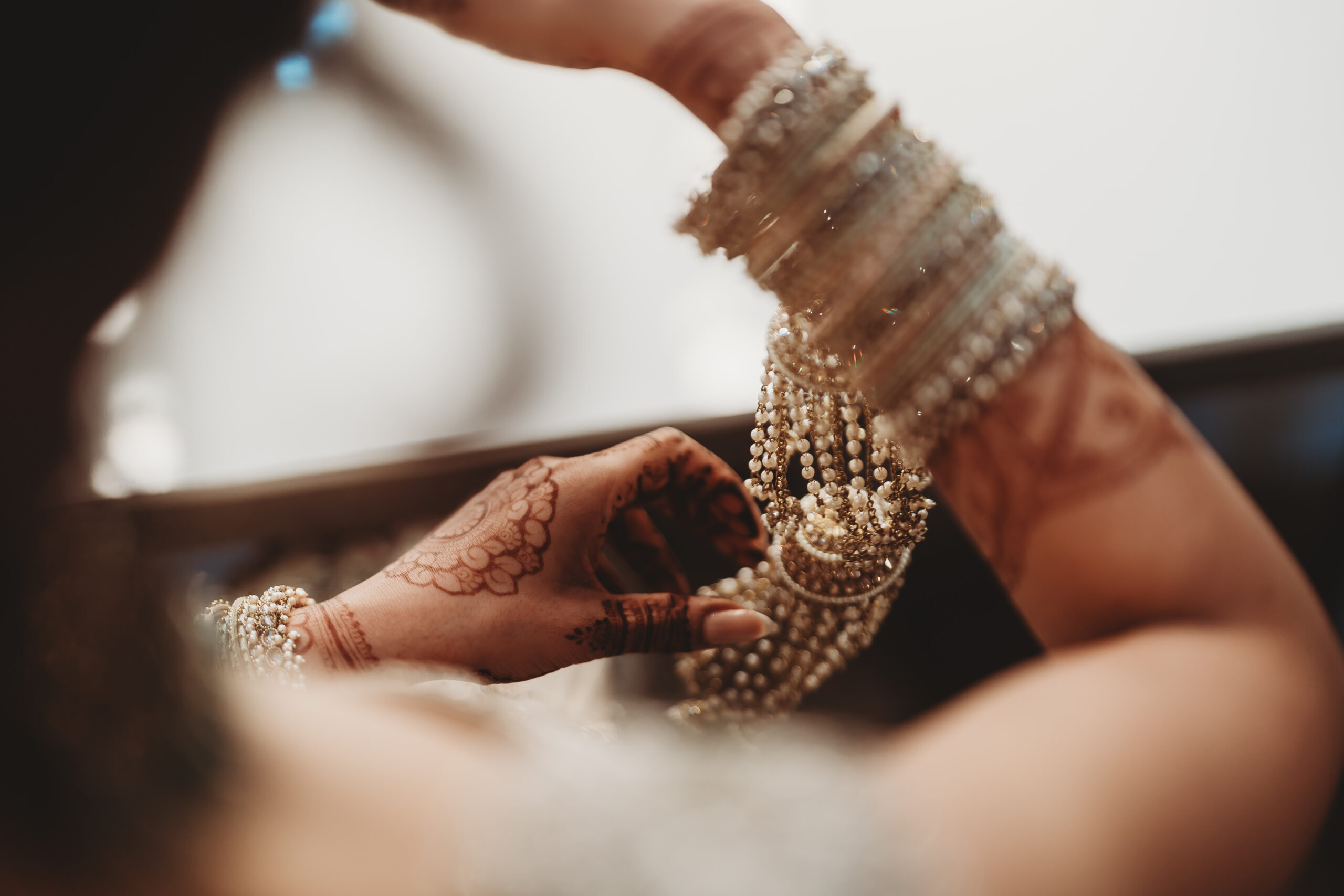 Trishna & Manni / Old Thorns 26 Trishna & Manni / Old Thorns 23