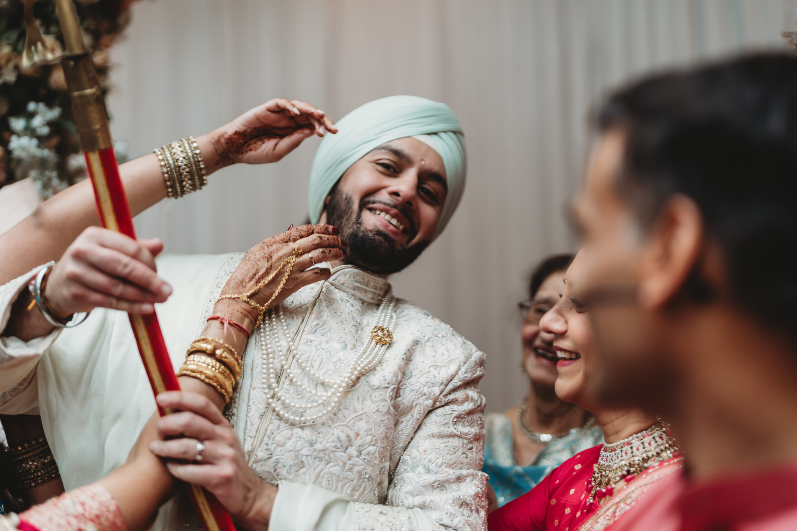 Trishna & Manni / Old Thorns 31 Trishna & Manni / Old Thorns 28