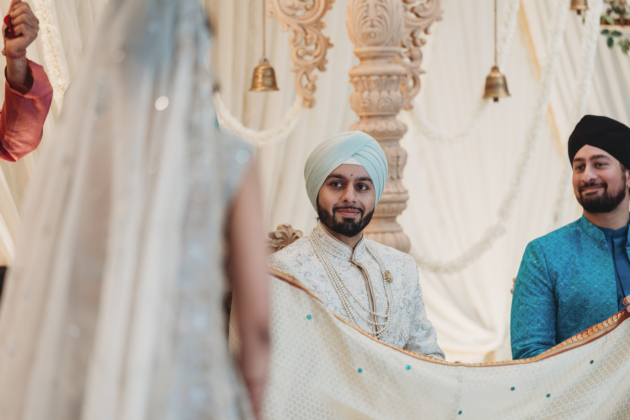 Trishna & Manni / Old Thorns 34 Trishna & Manni / Old Thorns 31