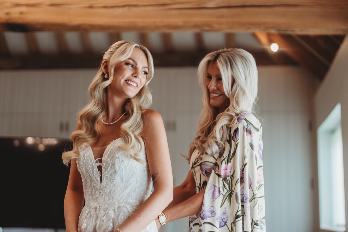 Ella & Ryan / Rackleys Barn 9 Ella & Ryan / Rackleys Barn 4