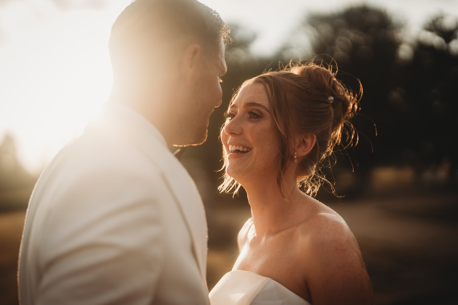 Golden hour couple portraits in the grounds of Gosfield Hall