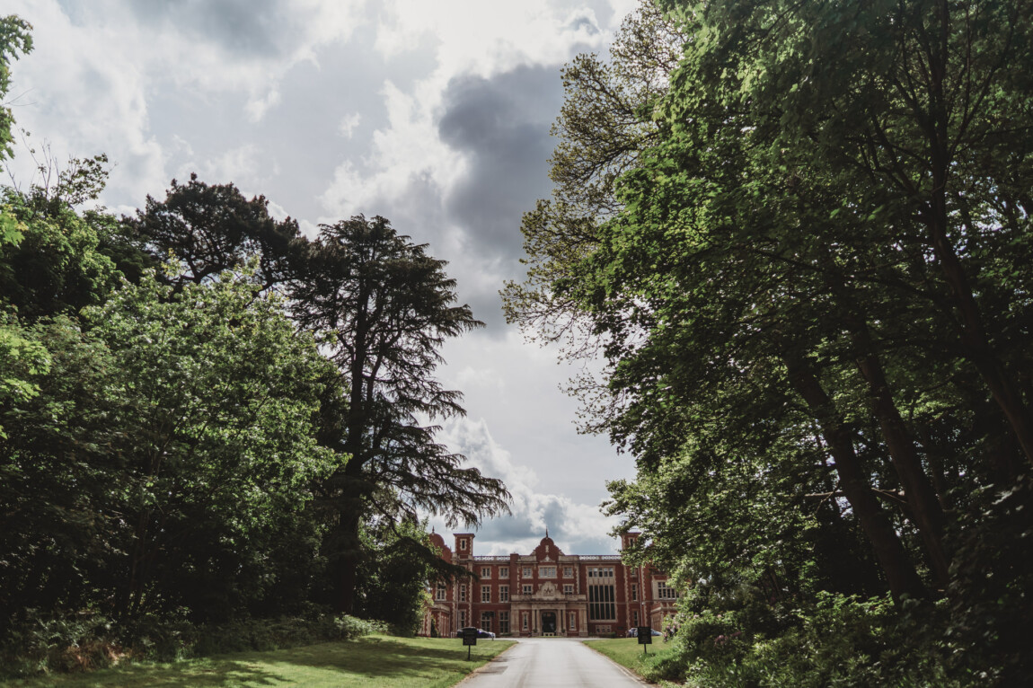 Berkshire wedding venue parkland