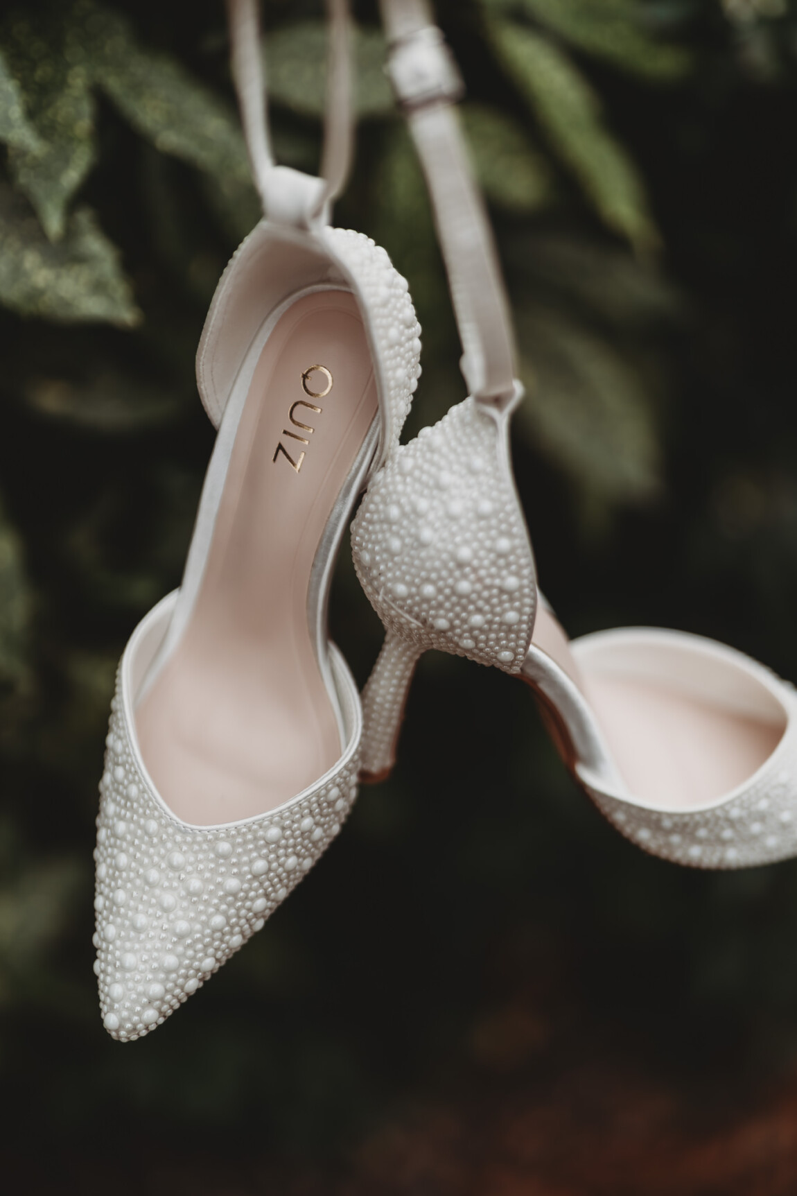 Danielle & George / Vaulty Manor 4 Vaulty Manor wedding photographer, Goldhanger, Essex