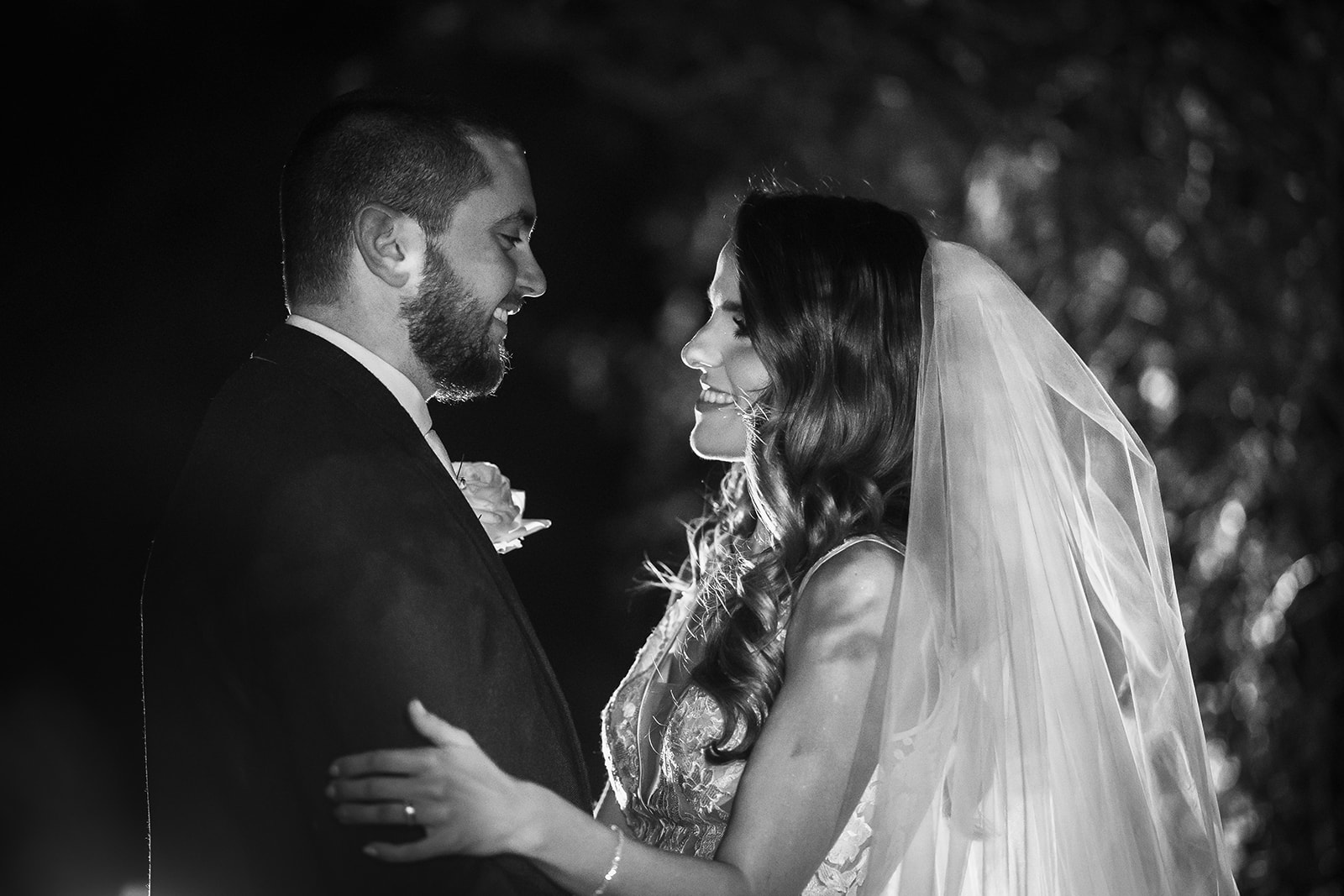 Black and white portrait of the couple in the evening at Sopwell House