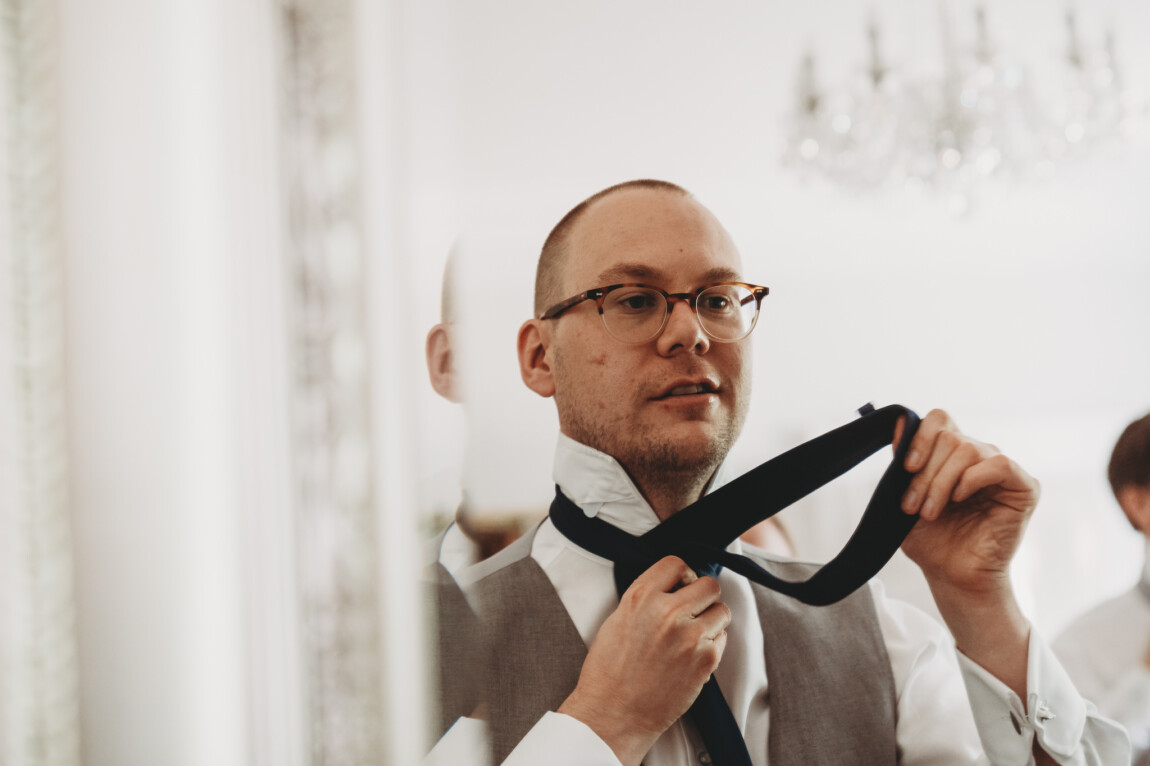 Sasha & Vaughn / Hutton Hall 5 Hutton Hall wedding photographer, Brentwood, Essex