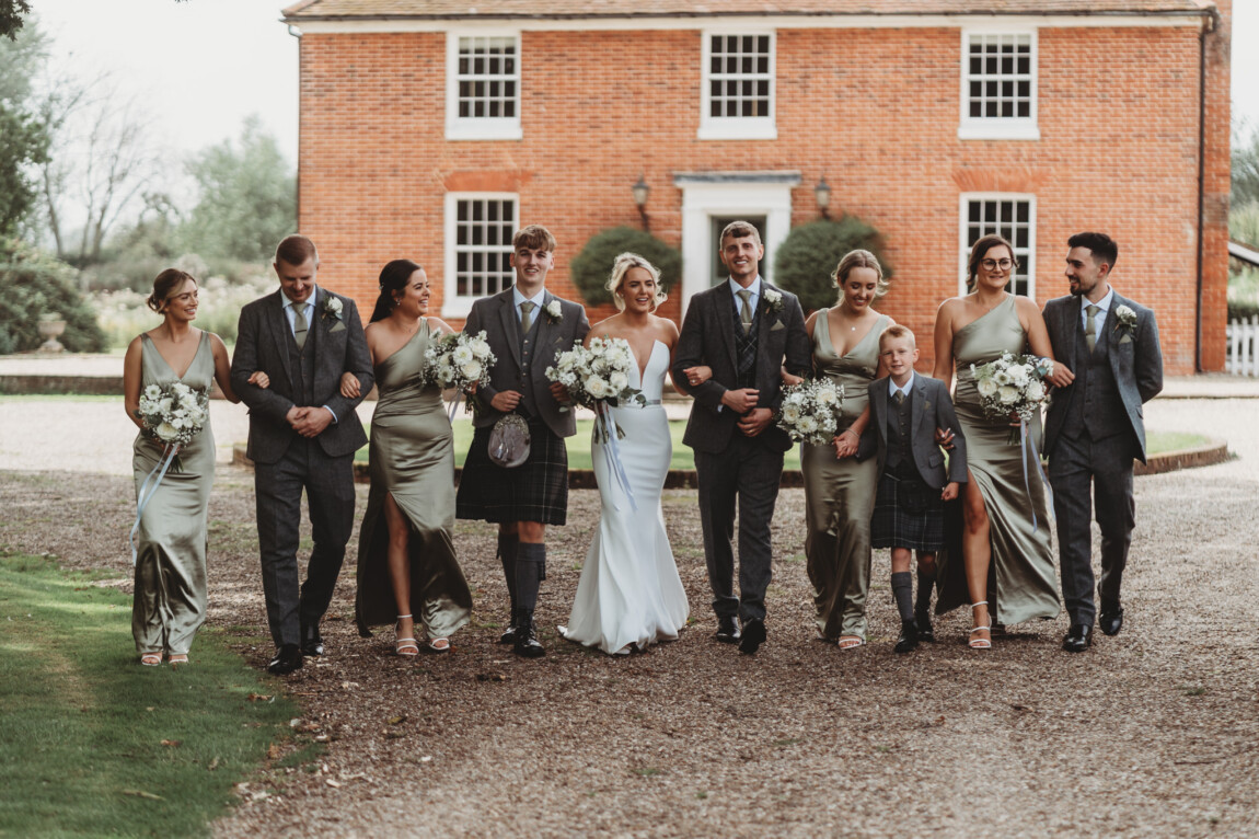 Robyn & George / Villiers Barn 32 Villiers Barn wedding photographer, Essex