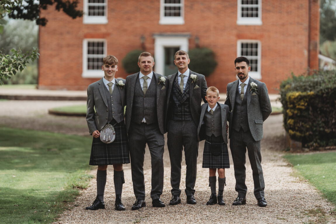 Robyn & George / Villiers Barn 33 Villiers Barn wedding photographer, Essex