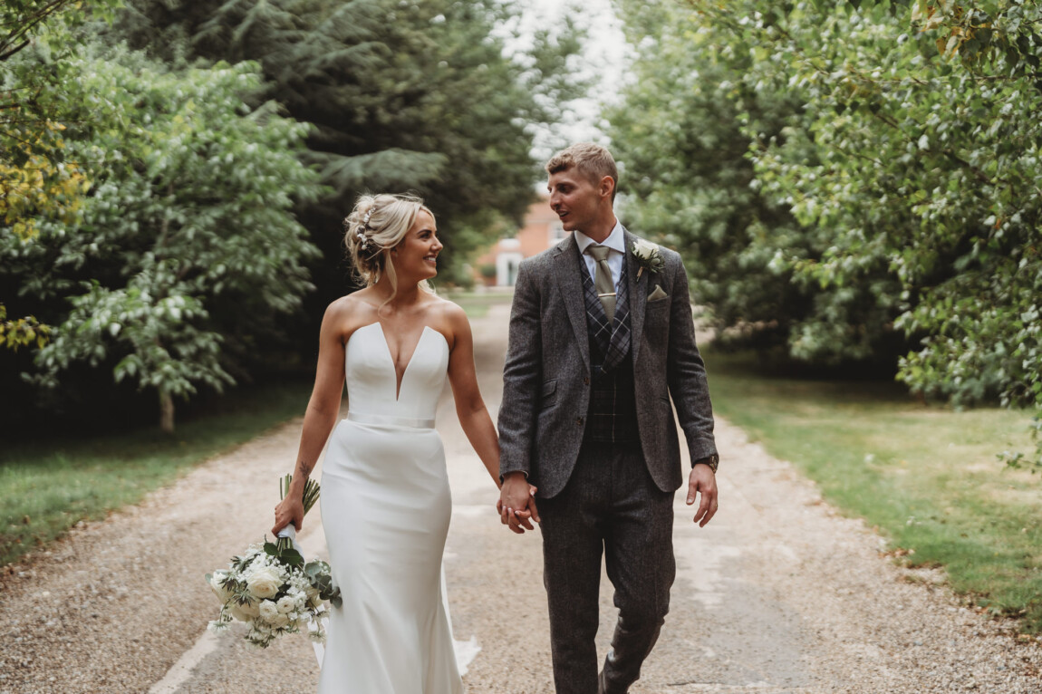 Robyn & George / Villiers Barn 42 Villiers Barn wedding photographer, Essex
