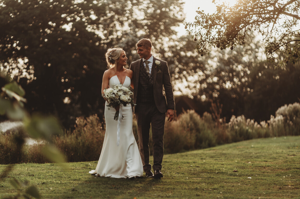 Robyn & George / Villiers Barn 61 Villiers Barn wedding photographer, Essex