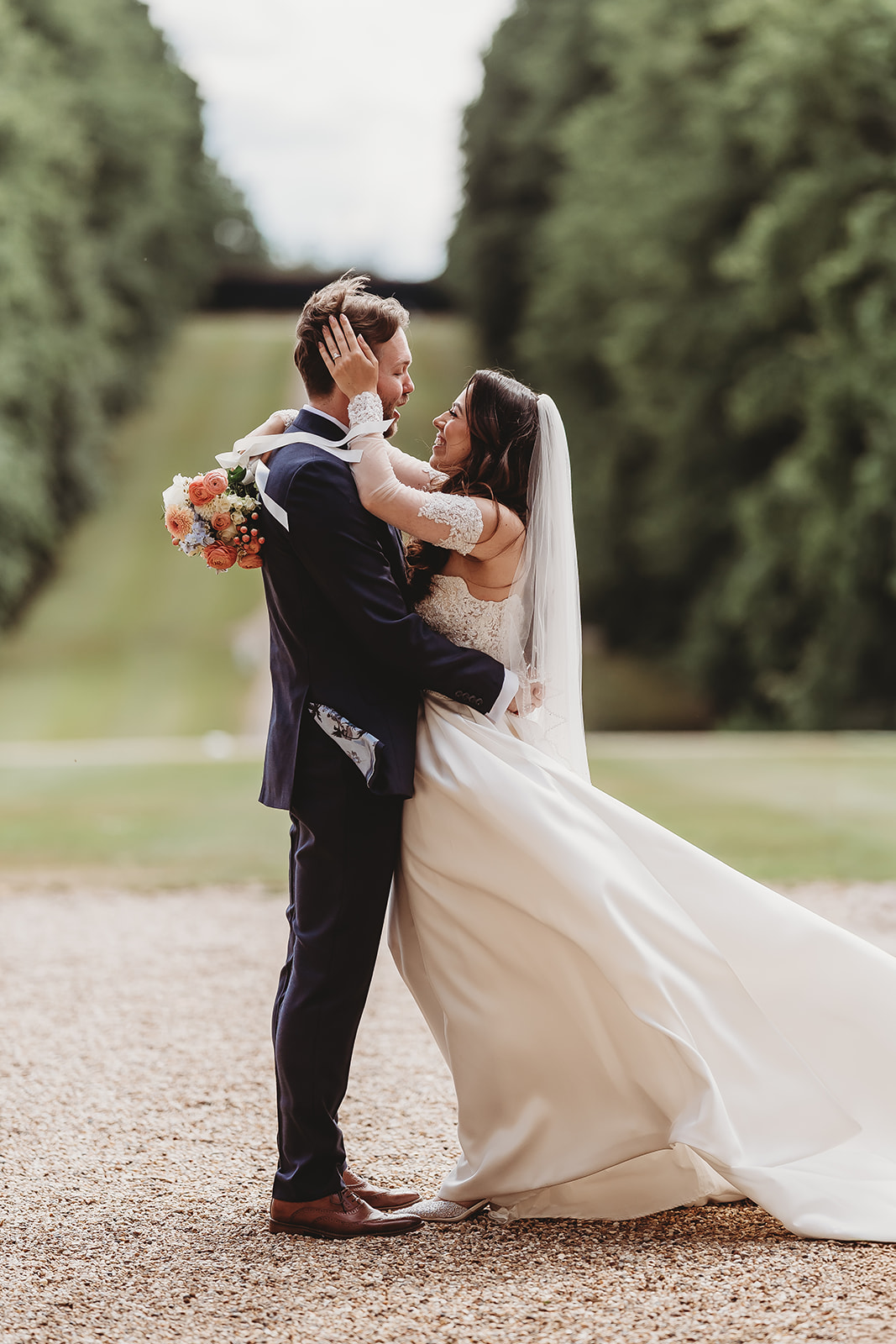 Couple portraits in the grounds of Braxted Park Estate