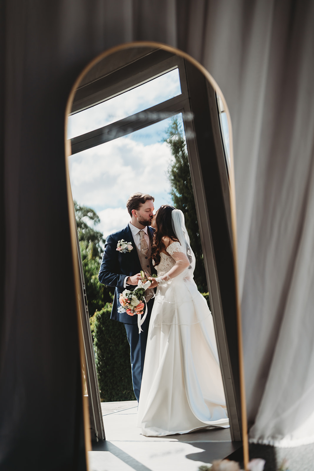 Couple portraits in the grounds of Braxted Park Estate